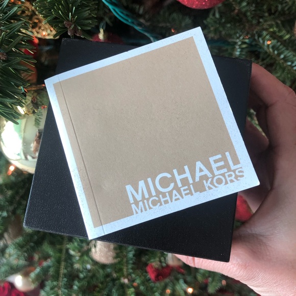 Michael Kors Women’s Stainless Steel Watch MK5076 - Picture 3 of 4